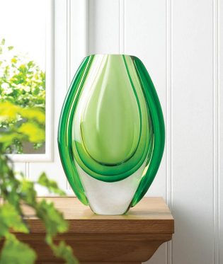 Emerald Art Glass Flower Vase