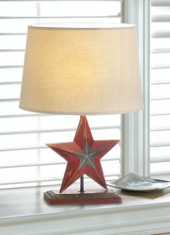 Farmhouse Wood Red Star Table Lamp
