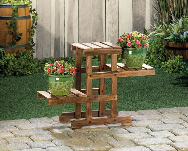 Zigzag Pallet Plant Stand Home Decor